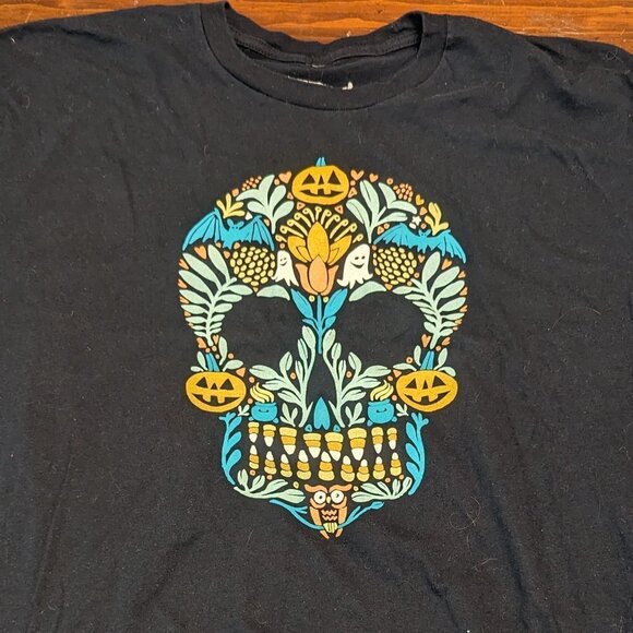Halloween Sugar Skull t-shirt - stately type - size XL - Picture 1 of 3
